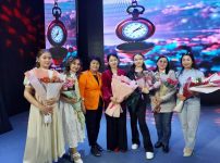 «ТОПЫРАҒЫҢДЫ СҮЙДІМ СЕНІҢ, ҚОҢЫРӨЛЕҢ, КӨКТЕМДЕ» RU